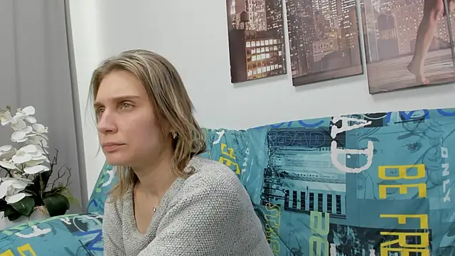 Tenderly_Sophie's cam snapshot