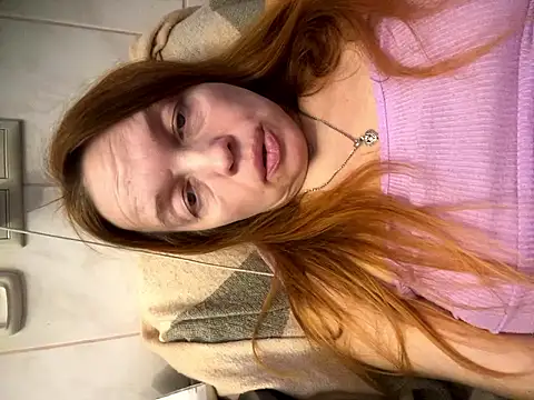 Suzanele's cam snapshot