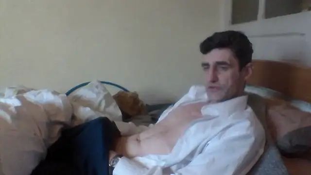 MON_PETIT_CHAT's cam snapshot