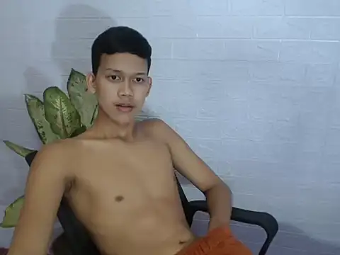 UrAsian_Turjak's cam snapshot