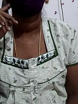 Tamil_Meera12's cam snapshot