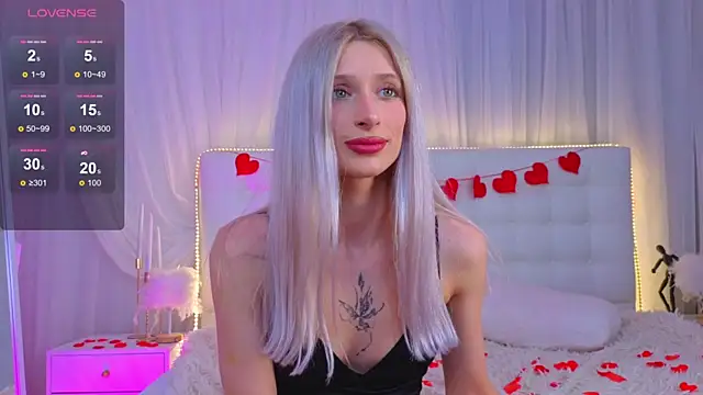 Monica_Leen's cam snapshot