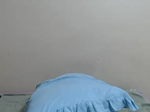 SexyLipss_'s cam snapshot