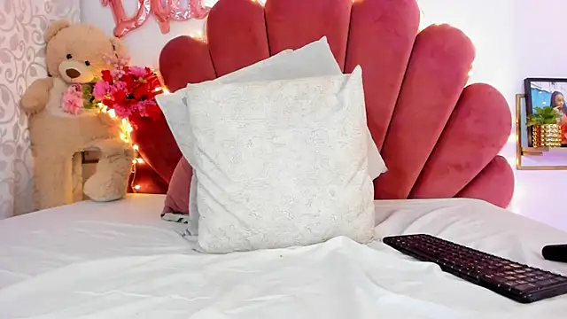 Venuswilds's cam snapshot