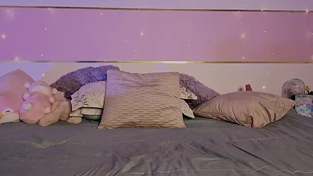 Charlotte__Miller's cam snapshot