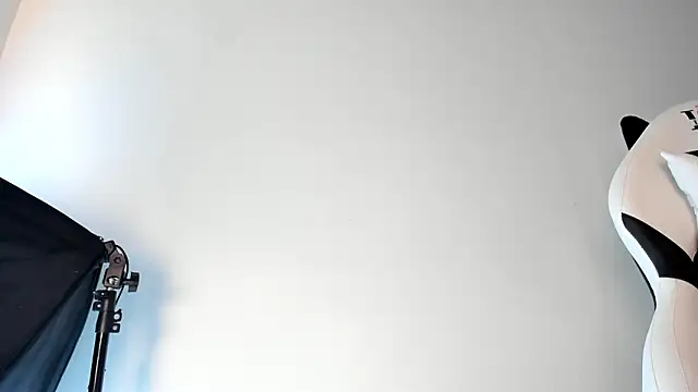 Brittany_cute18's cam snapshot