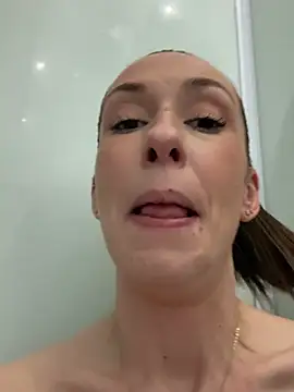 lola_tentatiion live sex cam