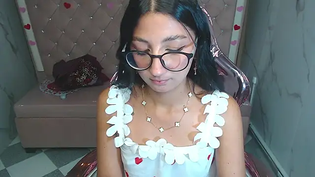 Sophie_jones_b live sex cam