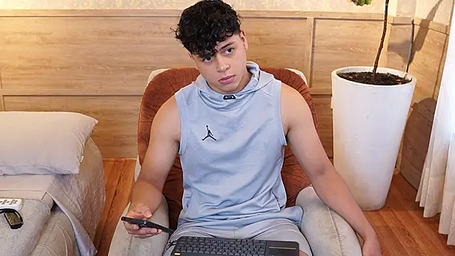 Ethan_occonor's cam snapshot