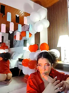 LunaRosse_'s cam snapshot