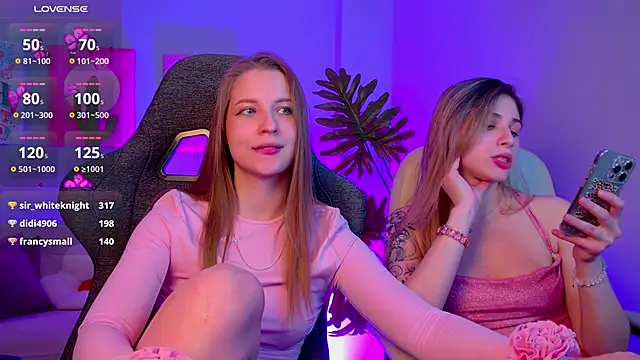 CuteMousee's cam snapshot