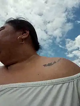 curvy_diva_'s cam snapshot