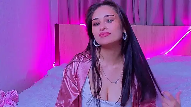 Sofia_Plump live sex cam