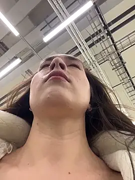 Holly_Play live sex cam