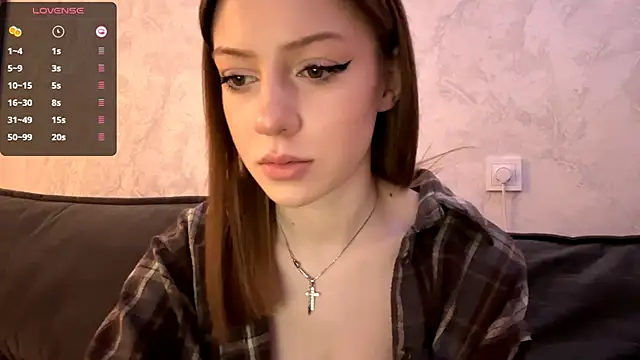 SoonMoilanen live sex cam