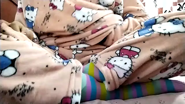 FresitaSquirt24 live sex cam