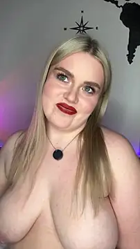 April_Vancee live sex cam