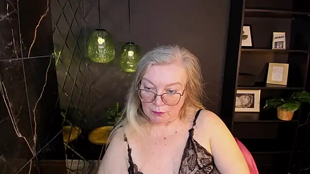 NataliMellow live sex cam