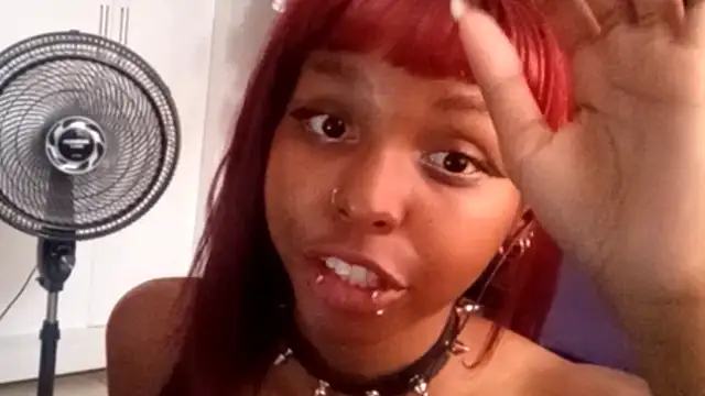 LorenaYounglove live sex cam