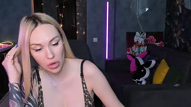 Blckmirrorr live sex cam