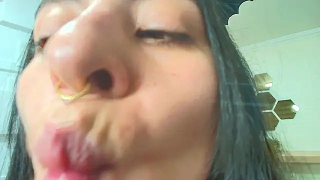 Naughty_Kittenm live sex cam