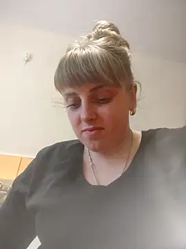 CoddessCrystal's cam snapshot