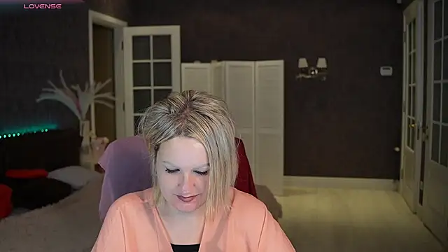 MariemLui's cam snapshot