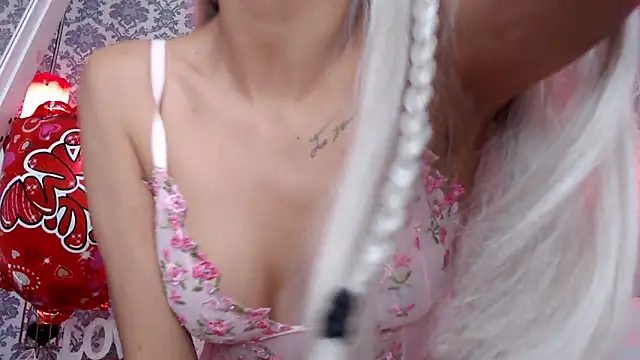 VioletLilith_3's cam snapshot