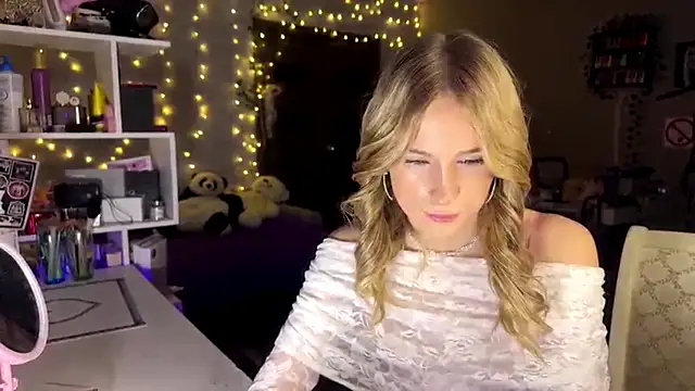 amily_sunray's cam snapshot