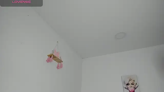 julieth_sanzz live sex cam