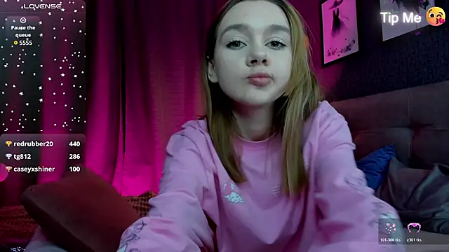 Lesi_Moonie01's cam snapshot