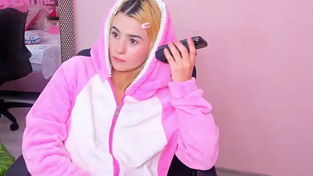 ChloeLaurentt's cam snapshot