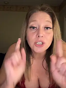 MissyLovelace live sex cam