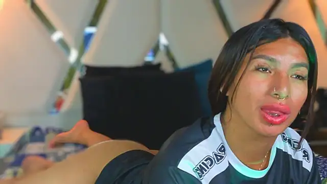 MeelFox live sex cam