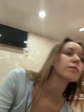 ElliRose live sex cam