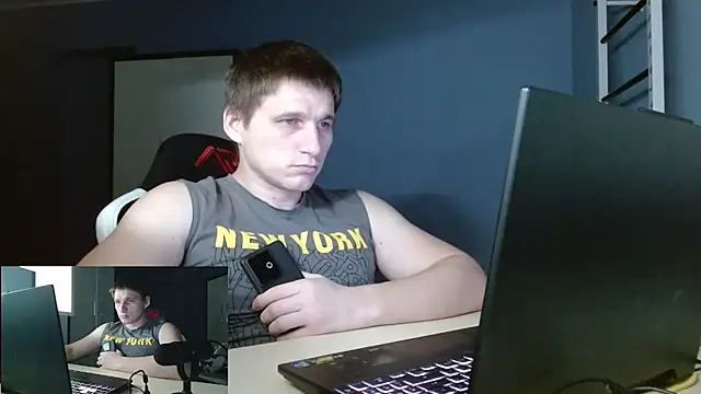 Poliglotjoe1 live sex cam