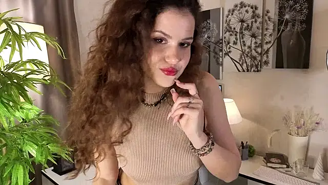 Lili_Torin's cam snapshot