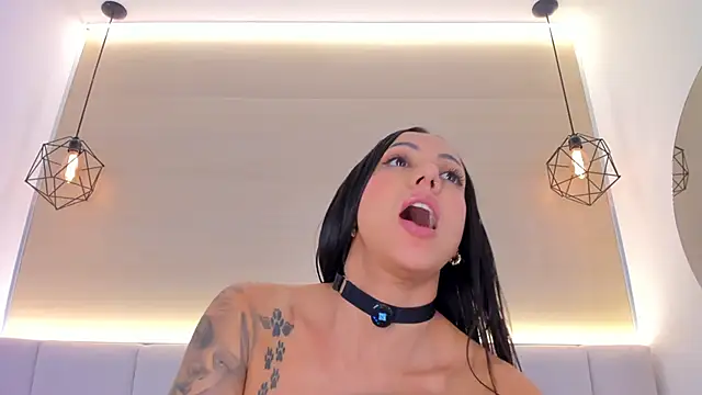 valerysantos_'s cam snapshot