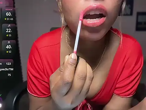 CutiePihu's cam snapshot