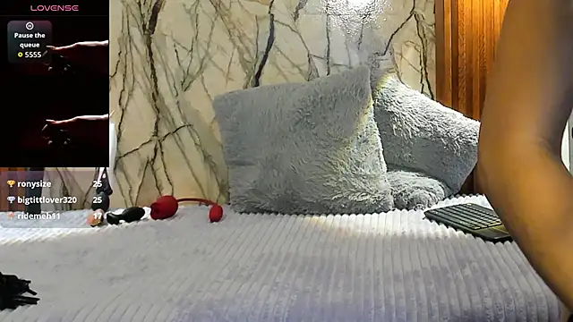 katalina_santanaa's cam snapshot