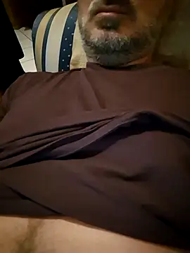 1talianBeutifulCock's cam snapshot