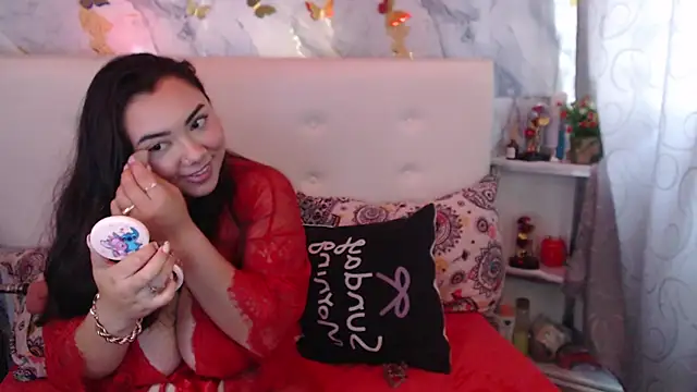 Nicolelewllss's cam snapshot