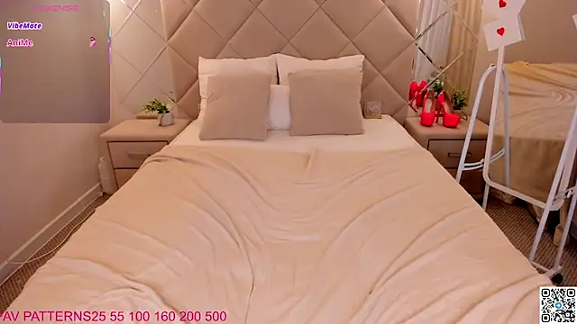 Chloee_White's cam snapshot