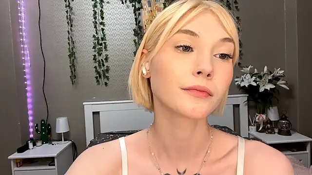 LlsabethHaze's cam snapshot