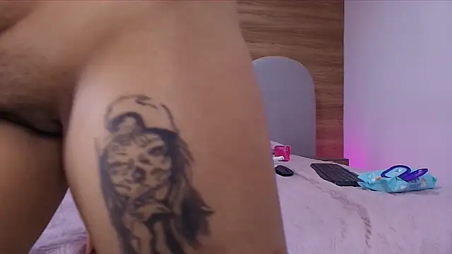 shaina_adams's cam snapshot