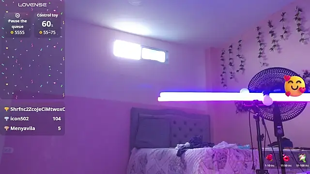 littlekiara4u__'s cam snapshot