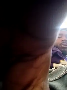 MRHANDSOME3800 live sex cam