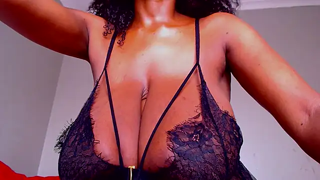 Silkytitss live sex cam