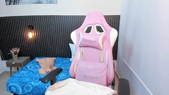 chanel_brunette's cam snapshot