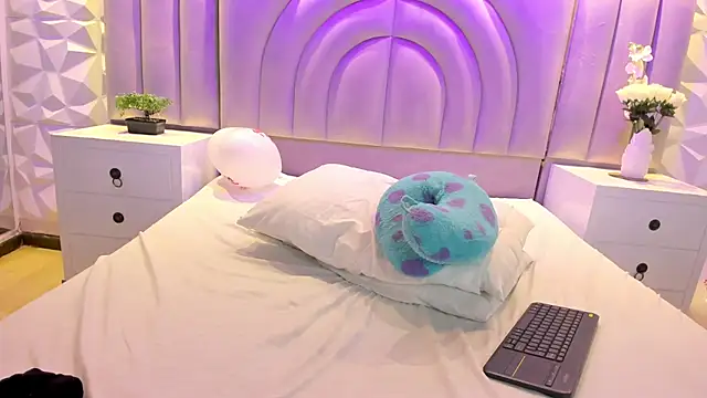 smiling_angeel's cam snapshot